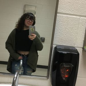 Meet your Posher, Hannah